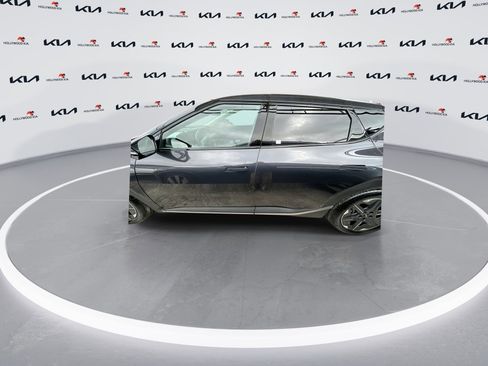 Certified 2025 Kia EV6 Light image 5