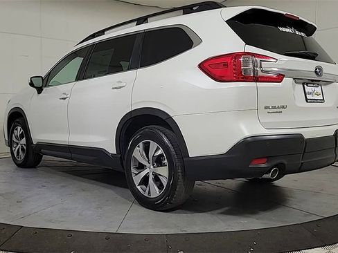 Used 2024 Subaru Ascent Premium w/ Convenience Package image 6