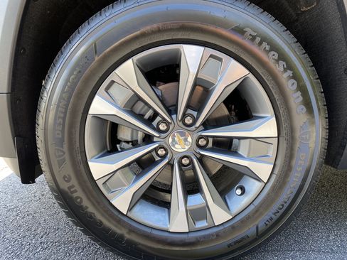 Used 2027 Chevrolet Equinox LT FWD image 41