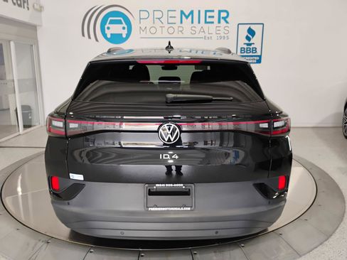 Used 2024 Volkswagen ID.4 Pro image 96