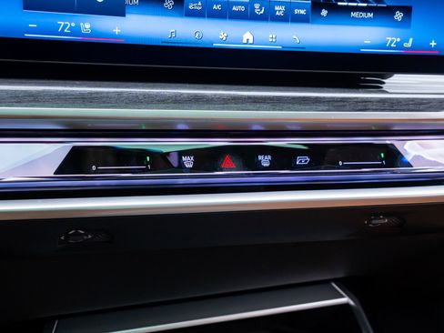 New 2026 BMW 740i xDrive 740i xDrive w/ Premium Package image 28