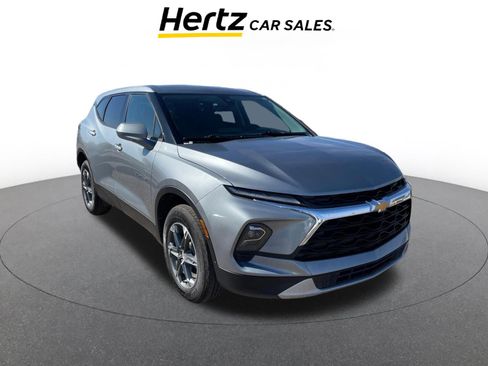 Used 2025 Chevrolet Blazer LT FWD image 1