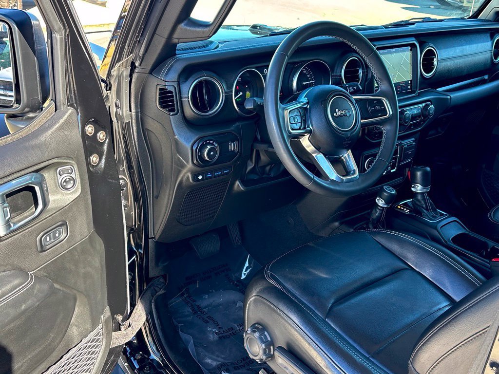 Used 2023 Jeep Wrangler Unlimited Sahara AWD/4WD image 8