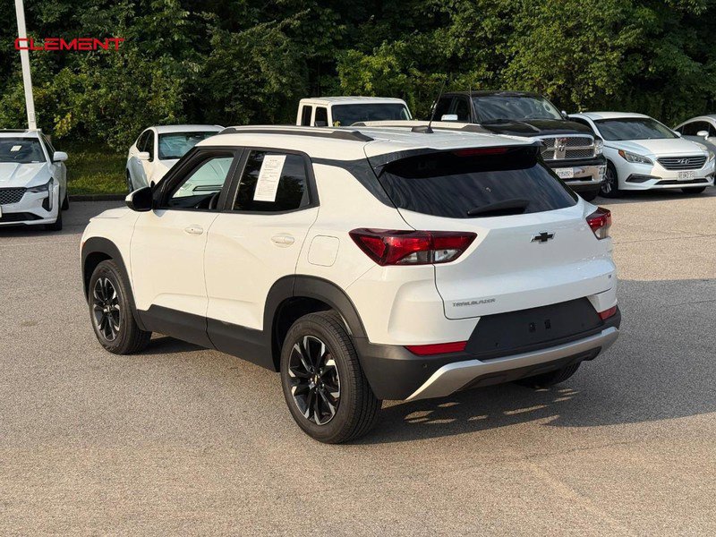 Used 2021 Chevrolet TrailBlazer LT w/ Convenience Package FWD image 3