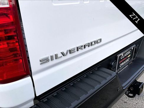 Used 2025 Chevrolet Silverado 2500 Custom w/ Custom Value Package image 23