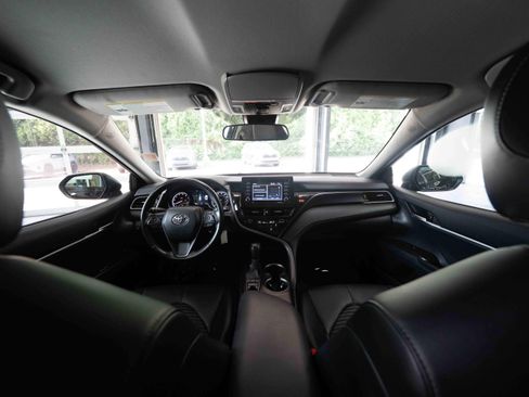 Used 2023 Toyota Camry SE AWD/4WD image 19