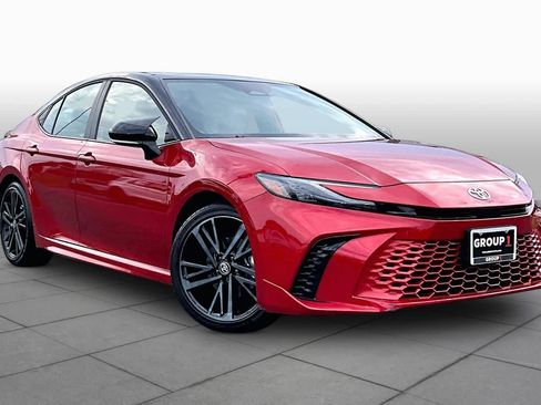 Used 2026 Toyota Camry XSE FWD image 3