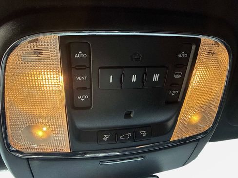 Used 2021 Jeep Grand Cherokee SRT image 25