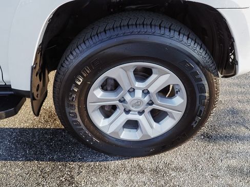 Used 2019 Toyota 4Runner SR5 Premium image 38