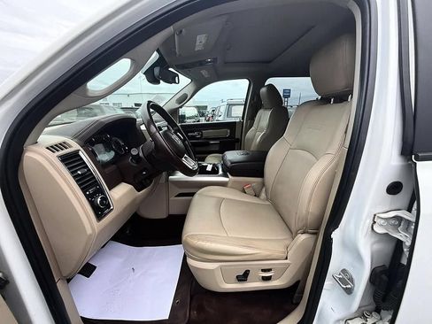 Used 2017 RAM 1500 Laramie w/ Convenience Group AWD/4WD image 14