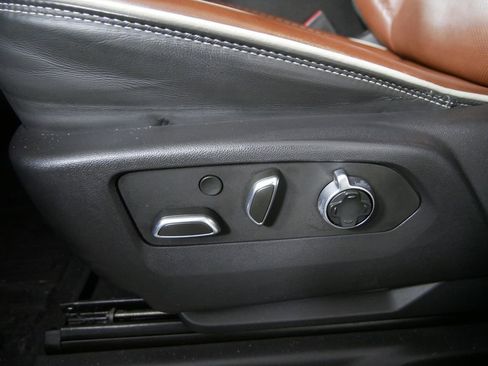 Used 2024 GMC Sierra 3500 Denali Ultimate image 17