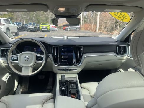 Used 2024 Volvo S60 B5 Ultimate image 28