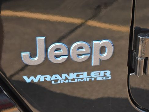 Used 2022 Jeep Wrangler Unlimited Rubicon 4xe w/ Steel Bumper Group AWD/4WD image 13