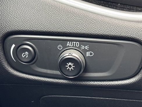 Used 2024 Chevrolet Malibu LT image 25