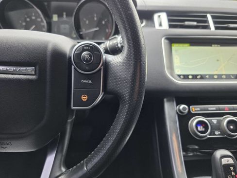 Used 2017 Land Rover Range Rover Sport HSE image 19
