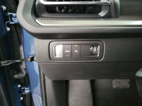 Used 2026 Chevrolet Traverse LT FWD image 24
