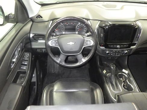 Used 2020 Chevrolet Traverse Premier AWD/4WD image 9