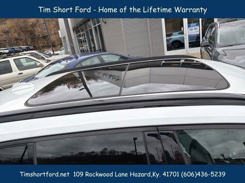 Used 2023 Volvo XC40 B5 Plus w/ Protection Package Premier image 4