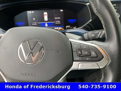 Used 2022 Volkswagen Taos SE AWD/4WD image 29