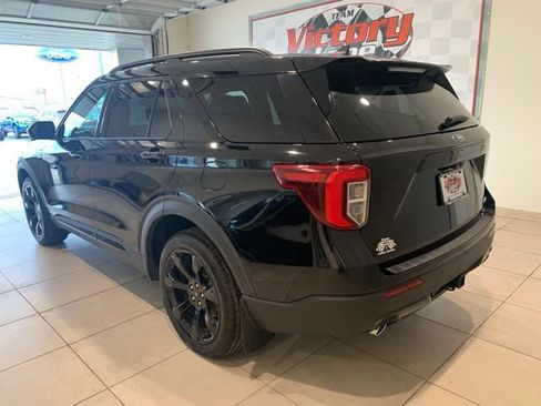 Used 2023 Ford Explorer ST-Line w/ Class IV Trailer Tow Package AWD/4WD image 3