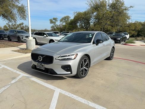 Certified 2024 Volvo S60 B5 Plus image 2