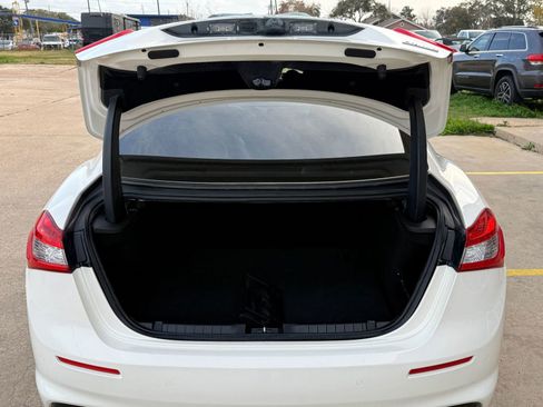 Used 2018 Maserati Ghibli image 8