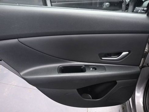 Used 2024 Hyundai Elantra Limited FWD image 36