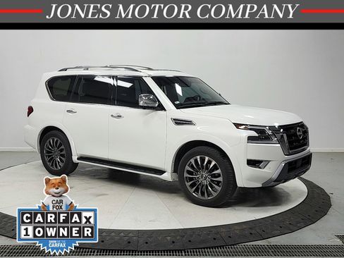 Used 2024 Nissan Armada Platinum w/ Captain's Chairs Package RWD image 1