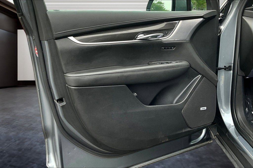 Used 2021 Cadillac XT6 Sport AWD/4WD image 19