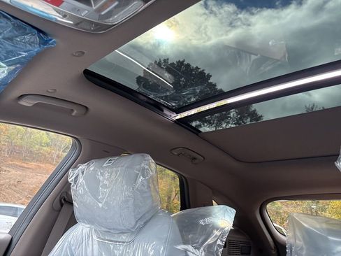 Used 2026 Genesis GV70 2.5T Advanced image 20