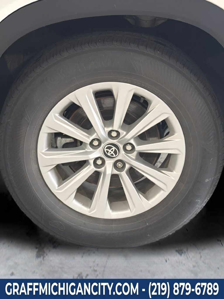 Used 2024 Toyota Grand Highlander AWD image 35