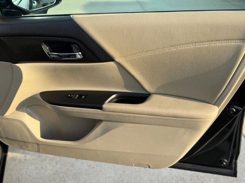 Used 2015 Honda Accord EX-L image 27