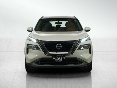 Used 2023 Nissan Rogue SV w/ SV Premium B Package image 8