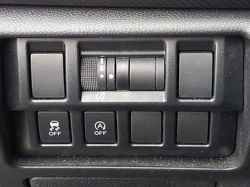 Used 2023 Subaru Crosstrek 2.0i AWD/4WD image 20