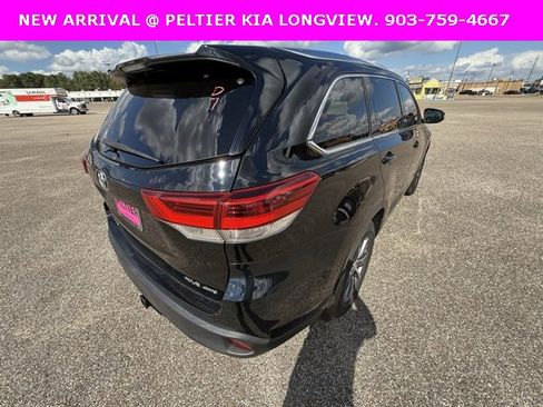 Used 2017 Toyota Highlander XLE image 7