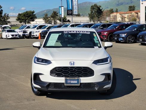 Certified 2024 Honda HR-V LX image 2