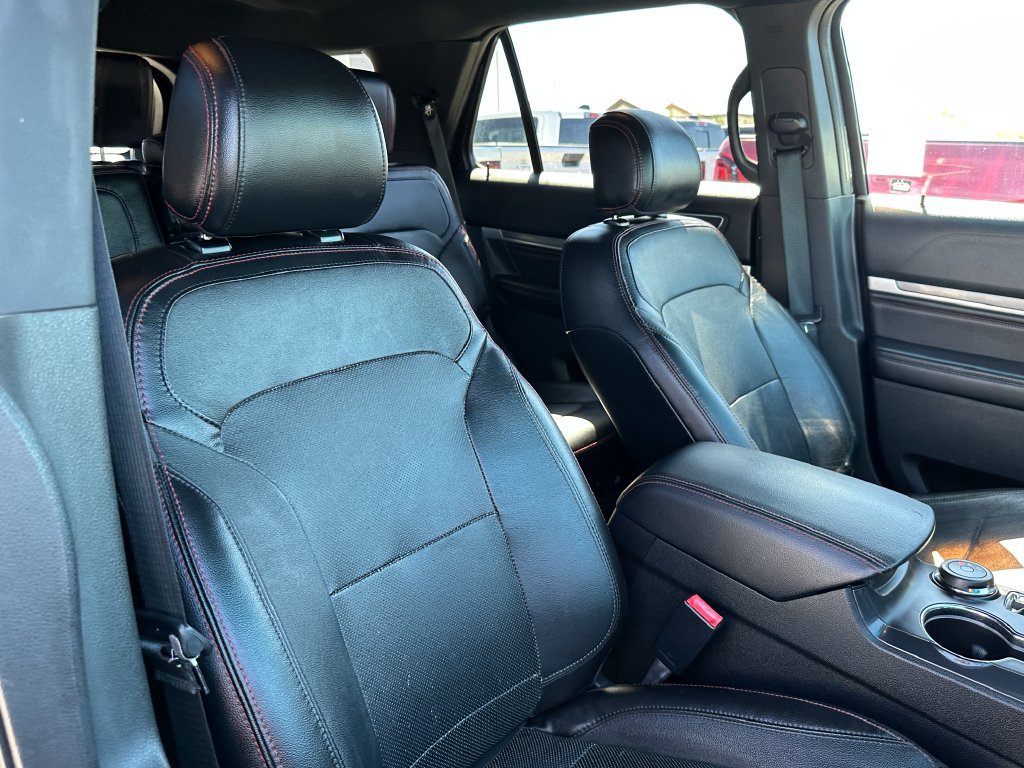Used 2017 Ford Explorer Sport w/ Equipment Group 401A AWD/4WD image 17