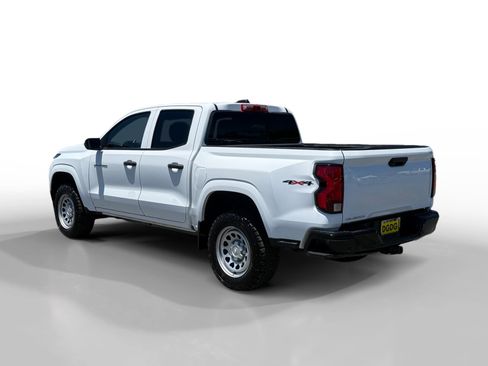 Used 2025 Chevrolet Colorado W/T AWD/4WD image 3