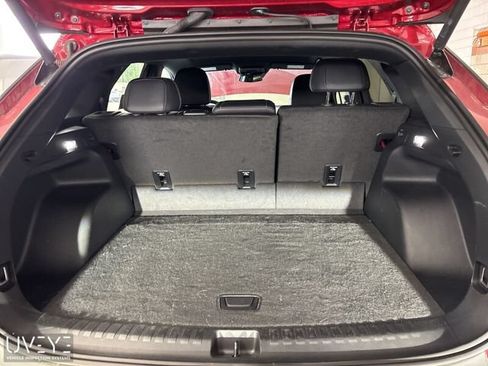 Used 2025 Chevrolet Blazer EV LT AWD/4WD image 10