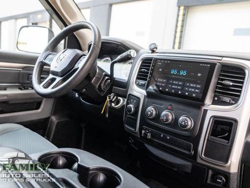 Used 2017 RAM 2500 SLT AWD/4WD image 28