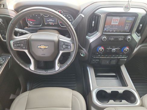Used 2021 Chevrolet Silverado 2500 LT w/ Z71 Chrome Sport Edition AWD/4WD image 11