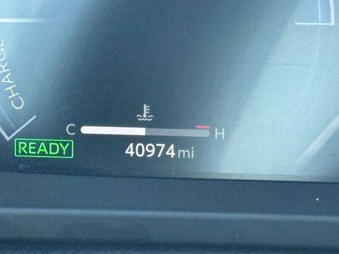 Used 2025 Toyota Crown XLE image 19