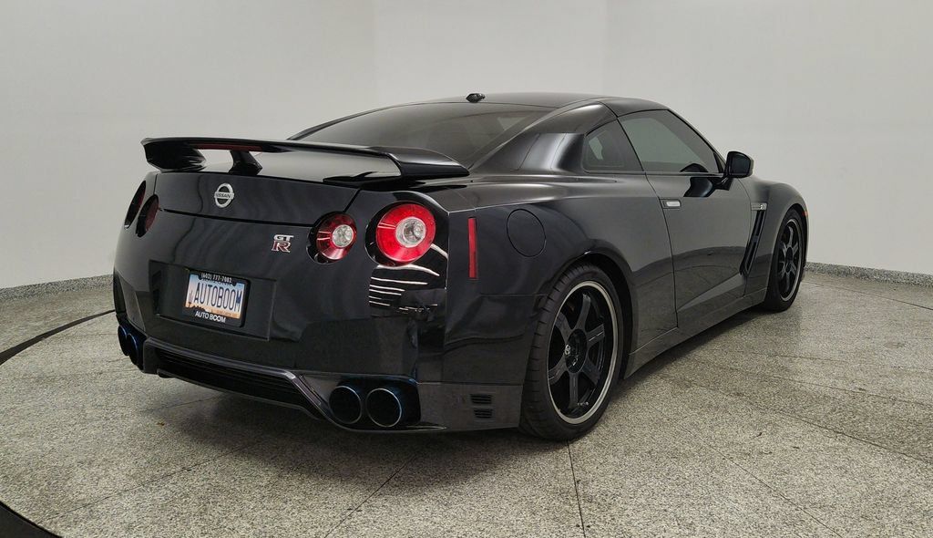 Used 2012 Nissan GT-R Black Edition AWD/4WD image 5