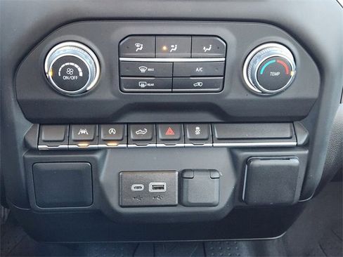 Used 2024 Chevrolet Silverado 1500 Custom image 14