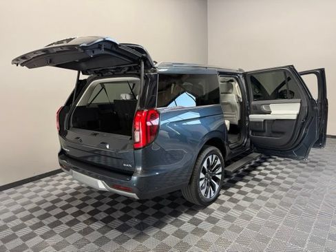 Used 2025 Ford Expedition Max Platinum w/ Driver's Package AWD/4WD image 30