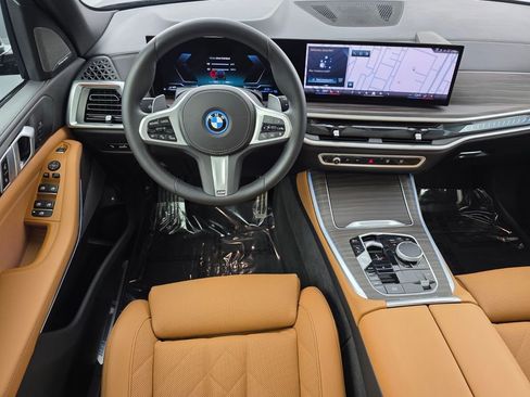 Used 2025 BMW X5 xDrive50e w/ M Sport Package image 13