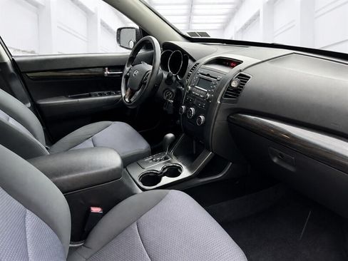 Used 2012 Kia Sorento LX AWD/4WD image 10