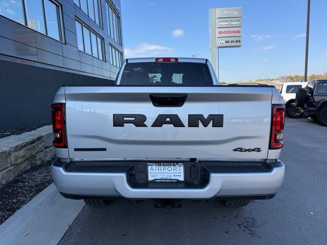 Used 2026 RAM 2500 Big Horn AWD/4WD image 4