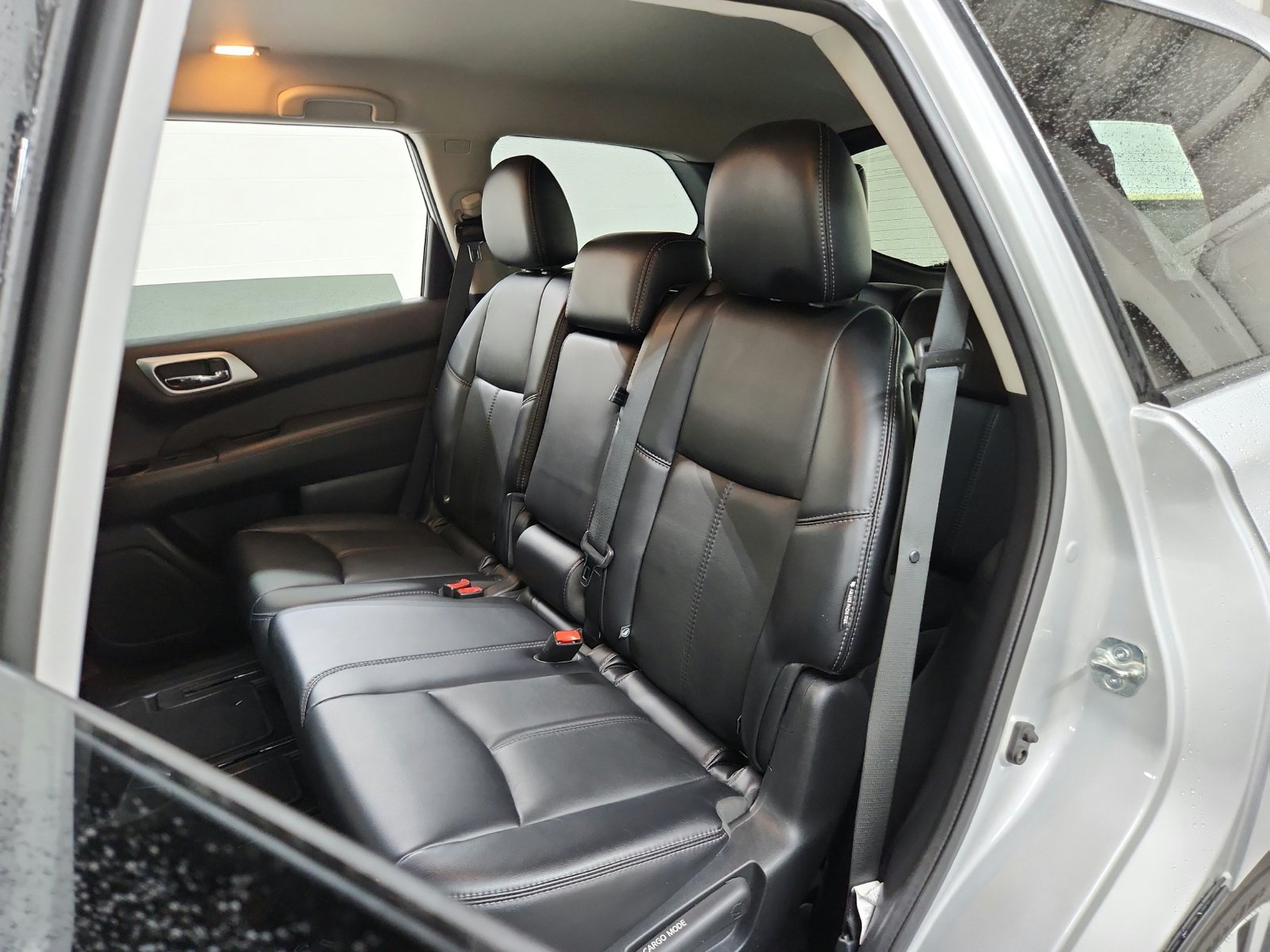 Used 2019 Nissan Pathfinder SL AWD/4WD image 36
