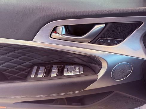 Used 2019 Genesis G70 2.0T Advanced w/ Dynamic Package image 21